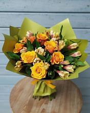 Букет цветов из:  Альстромерии и Розы в Геленджике