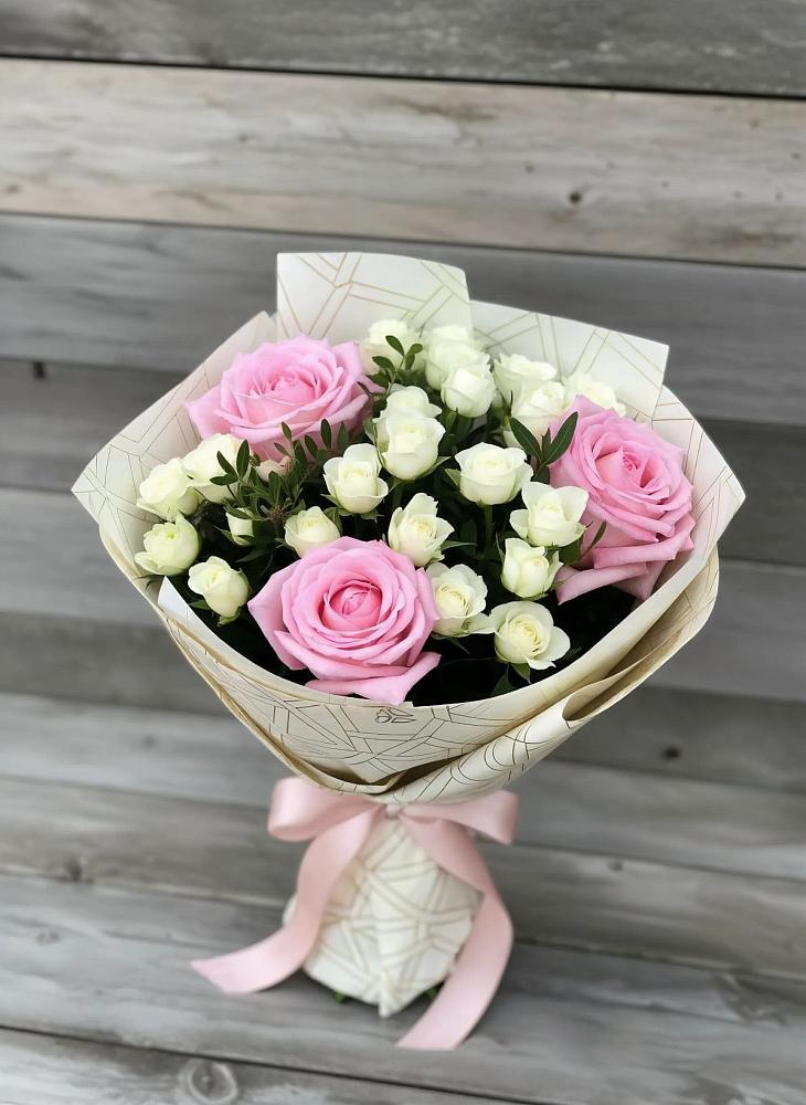 Букет цветов из: Розы в Геленджике