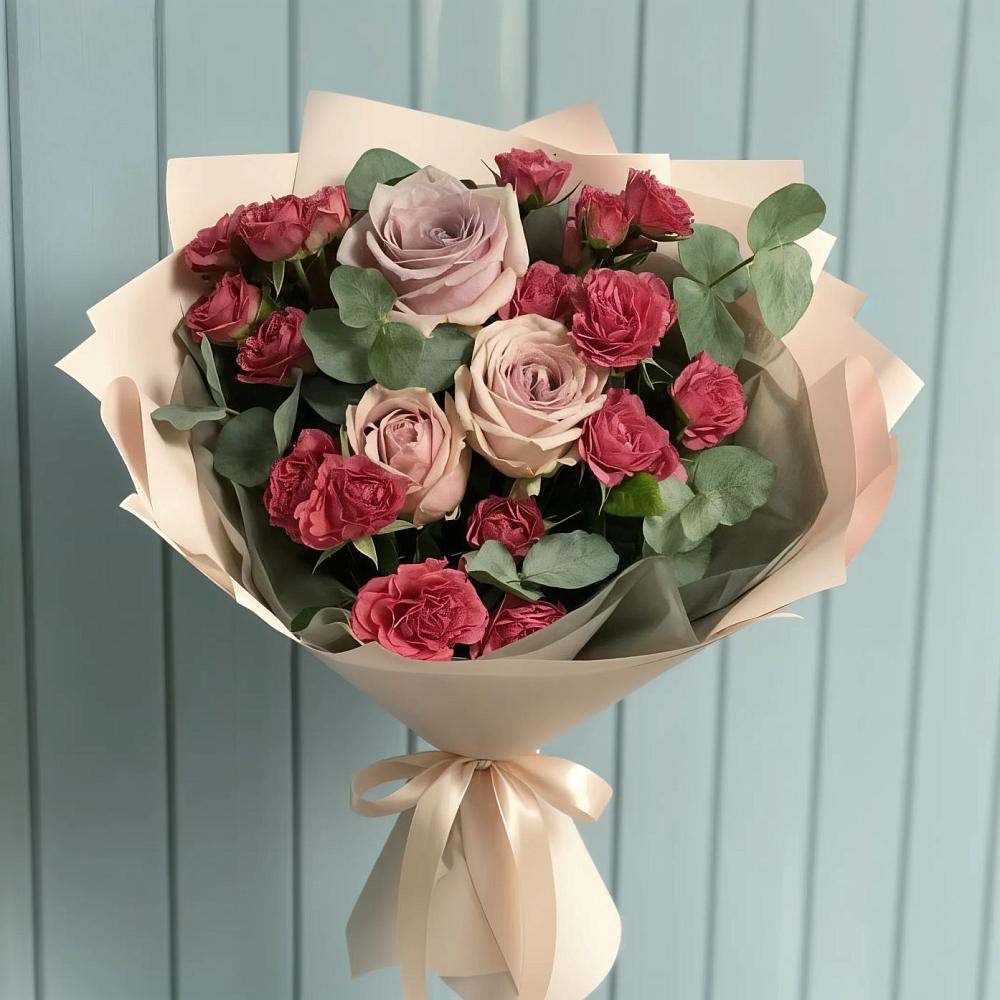 Букет цветов из: Гвоздики и Розы в Геленджике