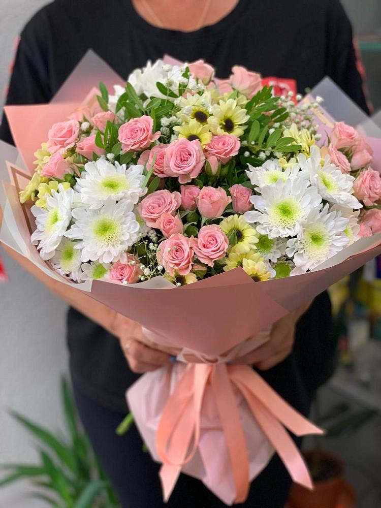 Букет цветов из: Розы и Хризантемы в Геленджике
