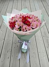 Букет цветов из:  Альстромерии в Геленджике