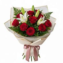 Букет цветов из:  Лилии и Розы #REPLACE_PRED# Геленджике