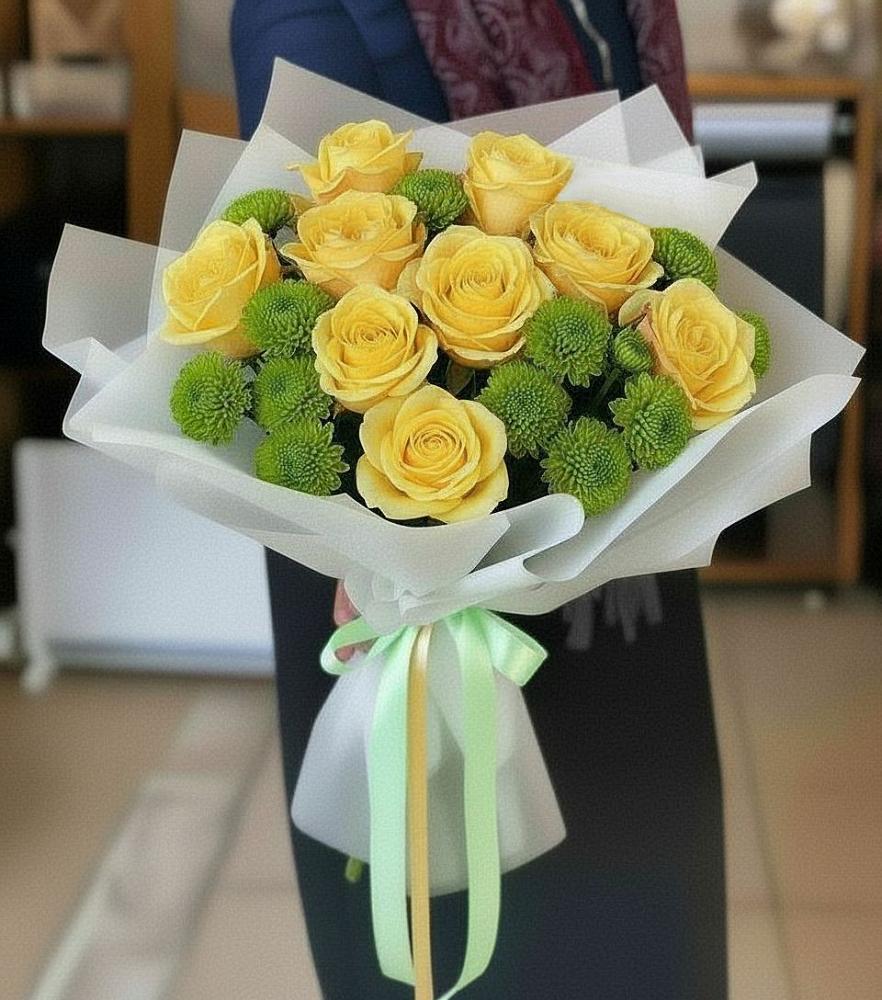 Букет цветов из: Хризантемы и Розы в Геленджике