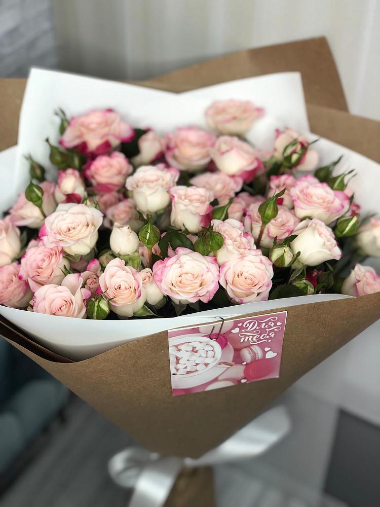 Букет цветов из: Розы в Геленджике