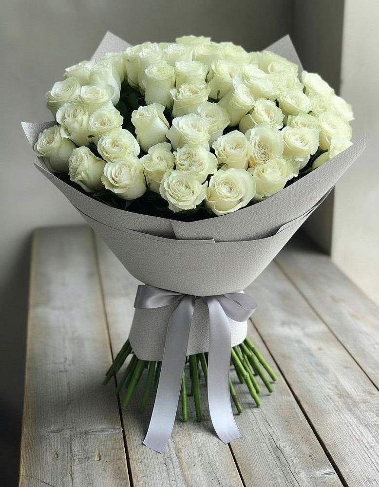 Букет 35 Белых роз в Геленджике