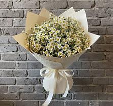 Букет цветов из:  Ромашки в Геленджике