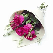 Букет цветов из:  Розы в Геленджике