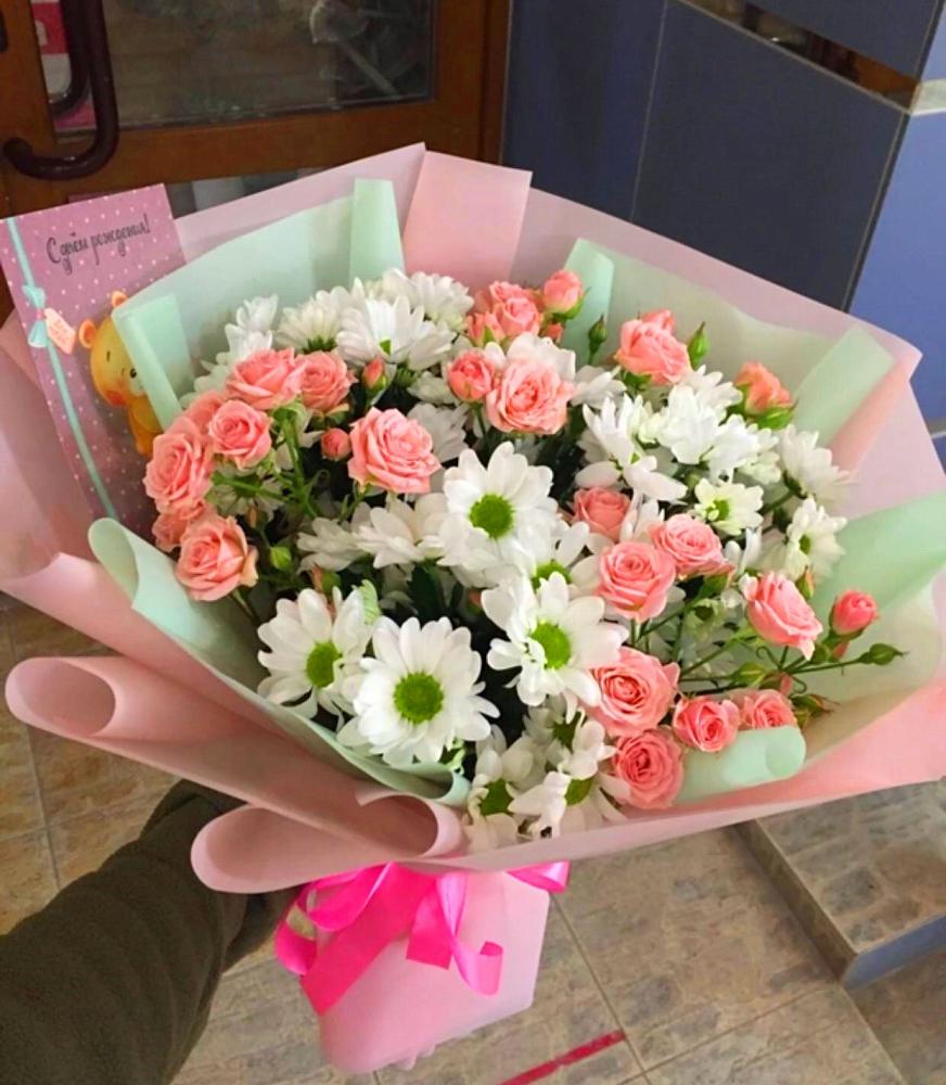 Букет цветов из: Розы и Хризантемы в Геленджике