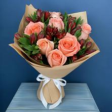 Букет цветов из:  Розы и Альстромерии в Геленджике