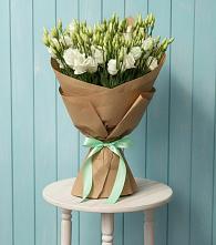 Букет цветов из:  Лизиантусы в Геленджике