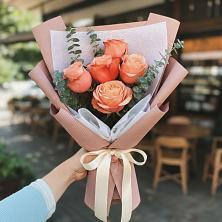 Букет цветов из:  Розы в Геленджике