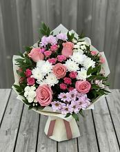 Букет цветов из:  Альстромерии, Гвоздики, Розы и Хризантемы в Геленджике