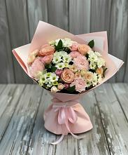 Букет цветов из:  Гвоздики, Розы и Хризантемы в Геленджике