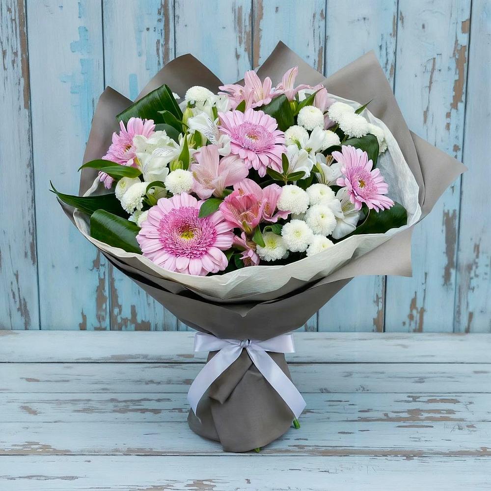 Букет цветов из: Герберы, Альстромерии и Хризантемы в Геленджике