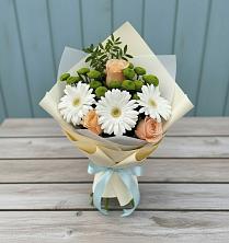 Букет цветов из:  Герберы, Розы и Хризантемы в Геленджике