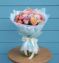 Букет цветов из:  Хризантемы и Розы в Геленджике