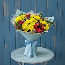 Букет цветов из:  Альстромерии и Хризантемы в Геленджике
