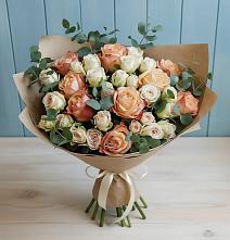 Букет цветов из:  Альстромерии и Розы в Геленджике