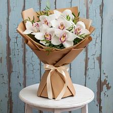 Букет цветов из:  Орхидеи и Розы в Геленджике